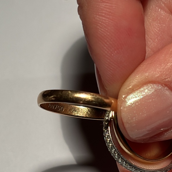 Cartier Trinity pave ring, small model, 18K white,pink & yellow gold. - Picture 10 of 10